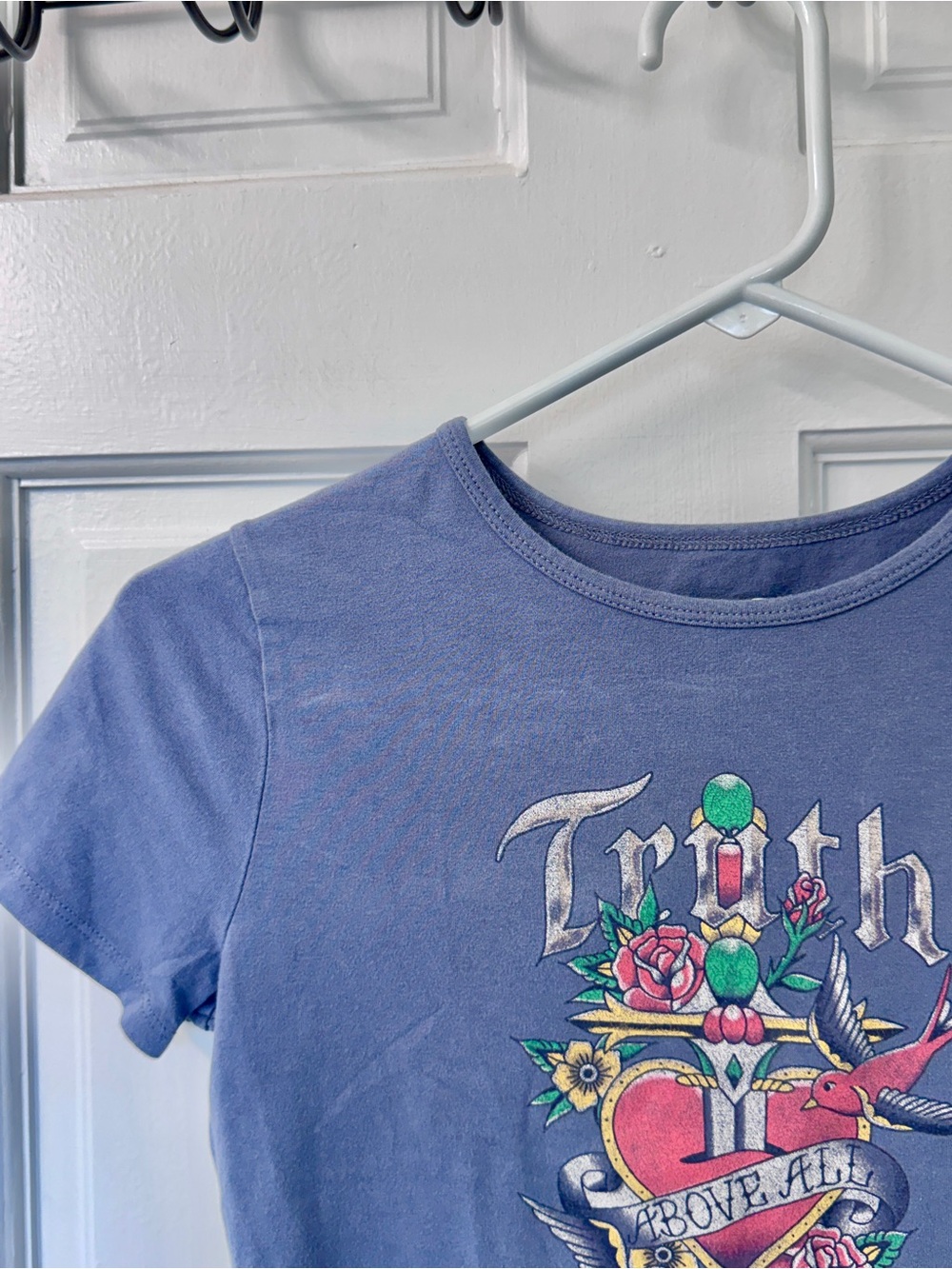 Hollister Truth Above All Graphic Baby Tee Blue Tattoo Heart S - Picture 5 of 8